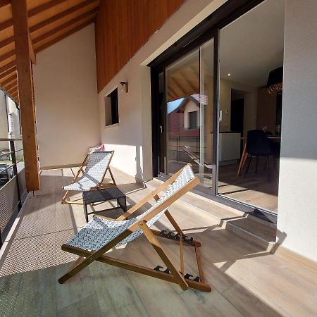 Charmant Et Spacieux Appartement A Quelques Pas Du Lac Duingt Exteriör bild