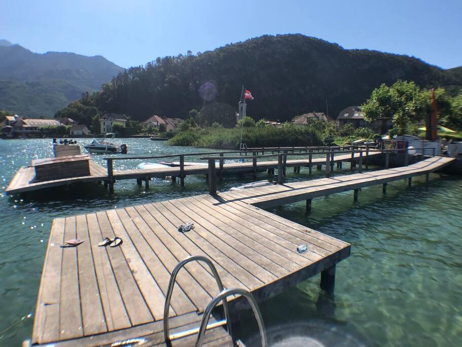Charmant Et Spacieux Appartement A Quelques Pas Du Lac Duingt Exteriör bild