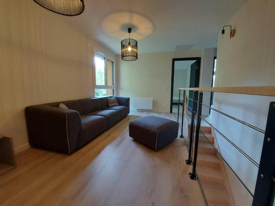 Charmant Et Spacieux Appartement A Quelques Pas Du Lac Duingt Exteriör bild