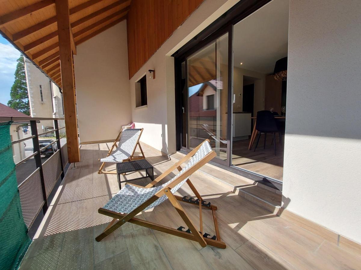Charmant Et Spacieux Appartement A Quelques Pas Du Lac Duingt Exteriör bild